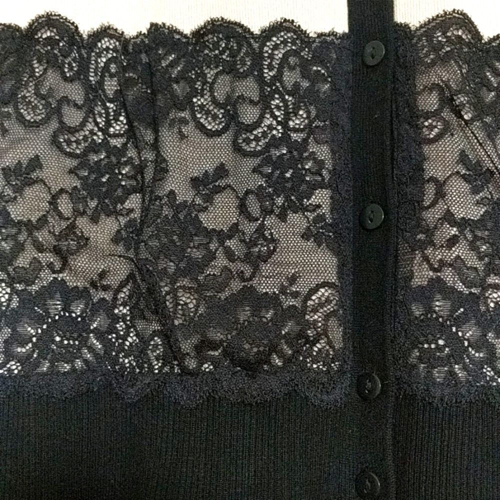 The Limited light pink top w/ buttons & black lace. Excellent condition. Size S - Picture 3 of 5
